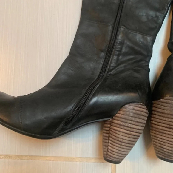 Jump For The People Born Tall Boots Button Detail 8 - Picture 8 of 13